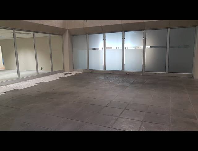 664M² OFFICE TO LET IN TYGER VALLEY